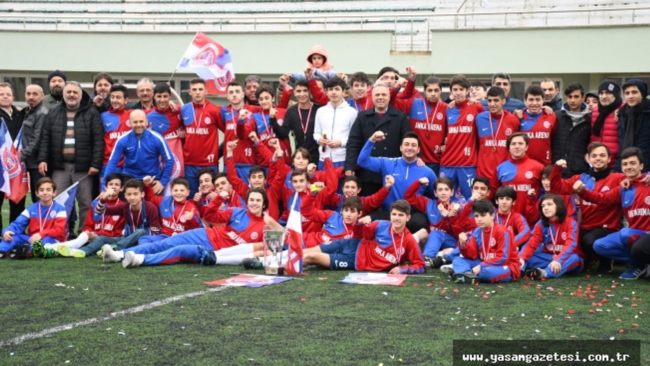 U-15'LERDE ŞAMPİYON İSTANBUL ATAKENTSPOR