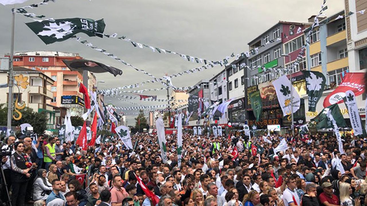 Davutoğlu, Sultanbeyli mitinginde Cumhurbaşkanı Adayı ilan edildi