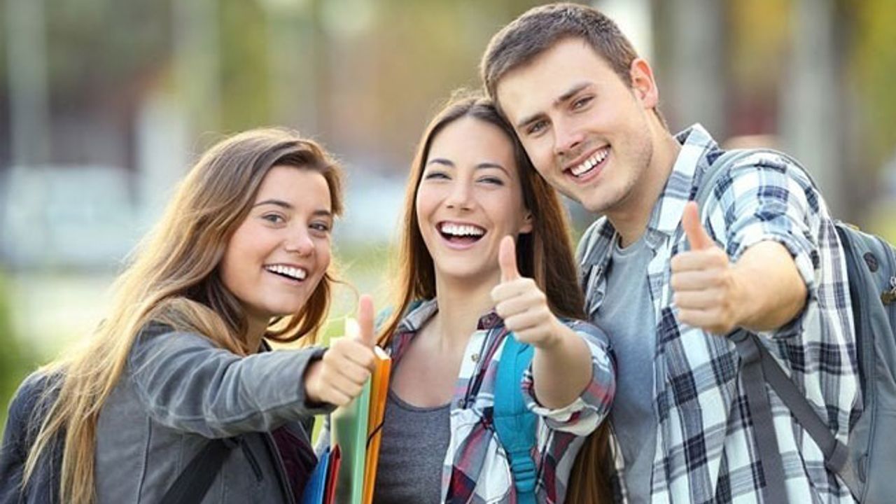 İBB'den üniversiteli öğrencilere büyük burs desteği! Başvuruları başladı