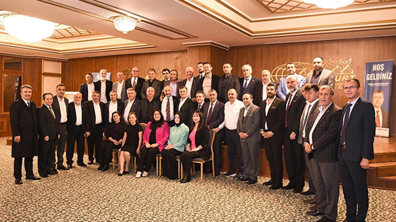Esenyurtlu muhtarlar kentin sorunlarını anlattı