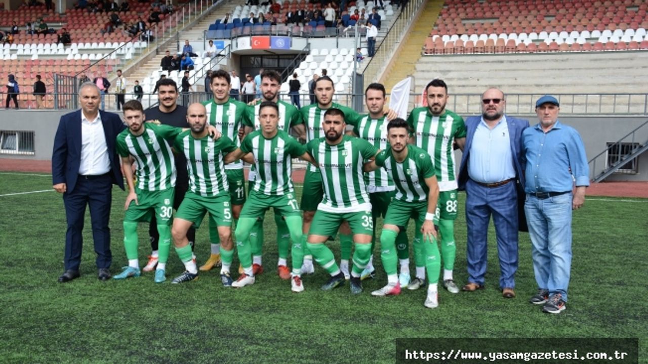 Süper Amatör Liginde Yenibosna Spor Yeşilova Esnafspor karşı karşıya geldi
