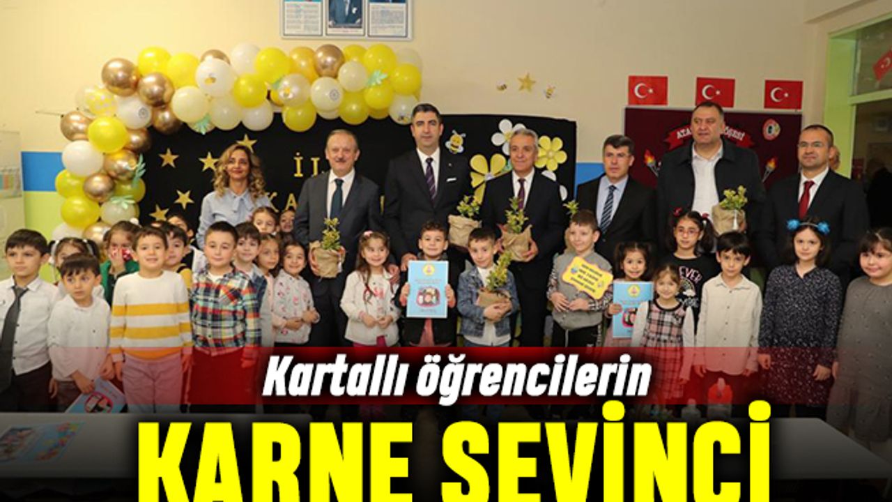 Kartal’da öğrenciler karnelerini belediye başkanının elinden aldı