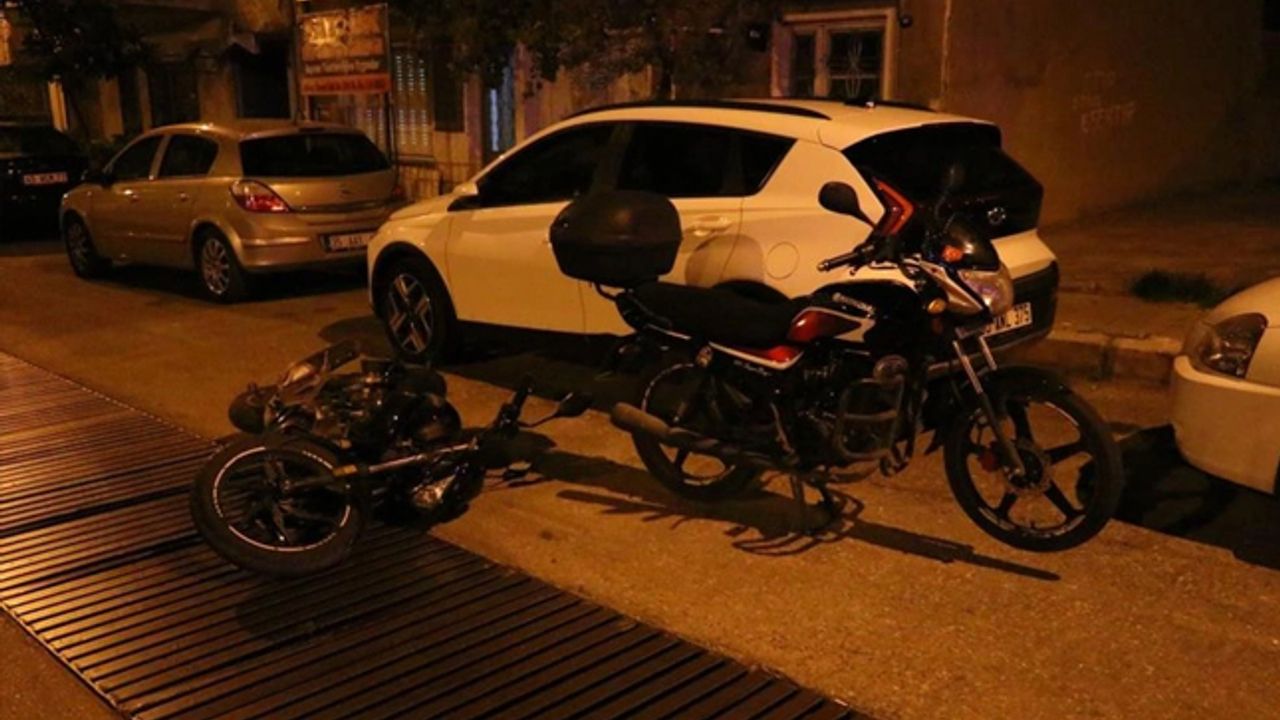 İzmir Buca'da motosiklet çalmak isteyen hırsızı kafasından vurdular