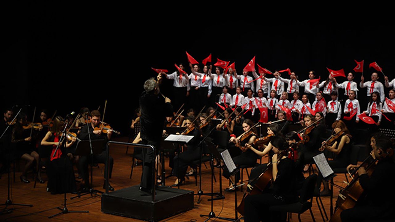 Kartal Belediyesi Gençlik Senfoni Orkestrası’ndan muhteşem konser