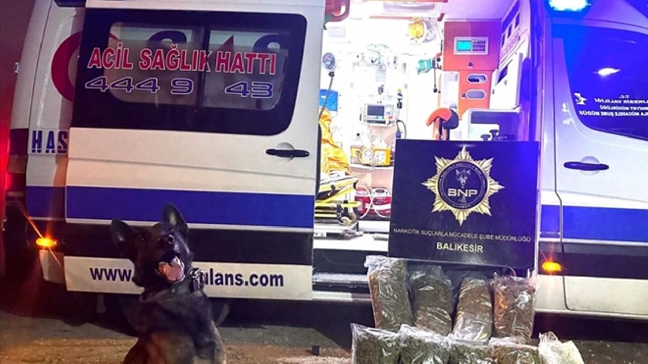 Balıkesir'de ambulanstan kilo kilo uyuşturucu çıktı