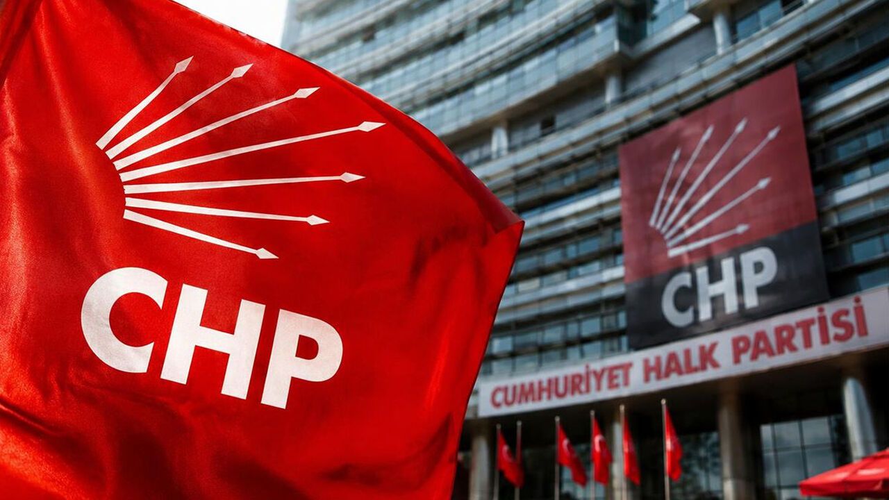 CHP'de Kurultay Ateşi Yandı: Kılıçdaroğlu'nun Kapattığı Ofisten Meclis'te Sürpriz Toplantı!