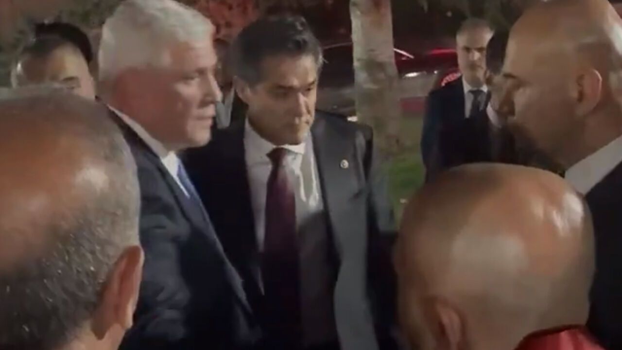 'Çerçeve Yasa' Kabul Edildi: İYİ Parti Milletvekilleri Meclis'ten Gözyaşlarıyla Ayrıldı