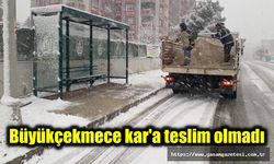 Büyükçekmece kar yağışına teslim olmadı