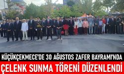 Küçükçekmece’de 30 Ağustos Zafer Bayramı’nda çelenk sunma töreni düzenlendi