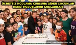 ÜCRETSİZ KODLAMA KURSUNA GİDEN ÇOCUKLAR KENDİ ROBOTLARINI KODLADILAR