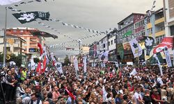 Davutoğlu, Sultanbeyli mitinginde Cumhurbaşkanı Adayı ilan edildi