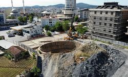 İstanbul Sancaktepe metro inşaatında vinç devrildi iki işçi öldü