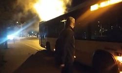Pendik'te yanan İETT otobüsü büyük panik yaşattı
