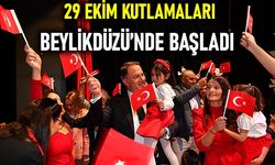 29 Ekim kutlamaları Beylikdüzü’nde başladı