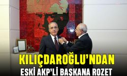 Kılıçdaroğlu’ndan eski AKP’li başkana rozet