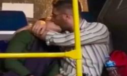 İstanbul'da otobüste öpüşen çift sosyal medyayı salladı
