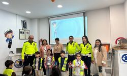 Kartal Belediyesi Trafik Eğitim Parkı'nda Çocuklar Trafik Kurallarını ve İlk Yardımı Öğrendi