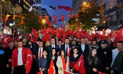 Beşiktaş, Beyoğlu ve Şişlililer cumhuriyet coşkusunu birlikte yaşadı