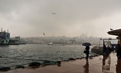 İstanbul'a yağmur bazı bölgelere kar geliyor