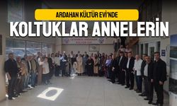 Ardahan Kültür Evi'nde koltuklar annelerin