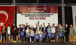 Küçükçekmece’nin genç beyinleri, taşları 19 Mayıs için oynattı