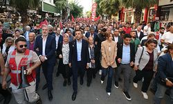 Gaziosmanpaşalılar seçilmiş başkanları için yürüdü