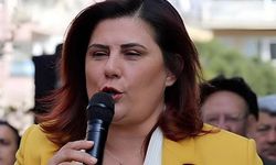 AK Parti'ye geçen Özlem Çerçioğlu, partilileriyle buluştu