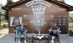 Küçükçekmece’de 90’lar Konseptli Yaza Veda Festivali Büyük İlgi Gördü