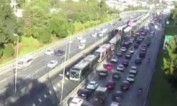 Son dakika; Kadıköy'de Metrobüs Kazası