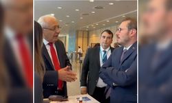 Bakan Yardımcısı Birinci Carmed İlaç Standını Ziyaret Etti