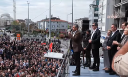 Özgür Özel’den Çağlayan Çağrısı: “İstanbul’u Buraya Bekliyoruz”