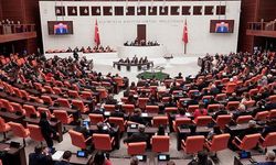 AK Parti yeni anayasa çalışmalarını hızlandırdı: Gözler Meclis aritmetiğinde ve olası referandum sürecinde