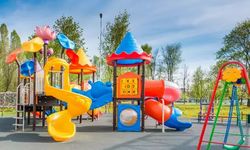 Bağcılar'da parkta oynayan çocuklar elektriğe kapıldı!