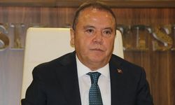 Muhittin Böcek acil durumla hastaneye kaldırıldı