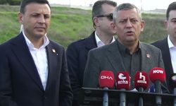 Özel’den Bahçeli’ye: “Ne derse alkışlıyorlar, her şeye ayağa kalkıyorlar”