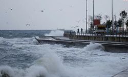 AKOM ve İSKİ'den peş peşe açıklamalar; İstanbul'da fırtına uyarısı!