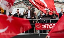 CHP'nin Kayseri Mitingi Öncesi Afişleri Zabıta Tarafından İndirildi