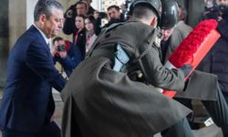 Özgür Özel, yeni PM ve YDK üyeleriyle Anıtkabir’de