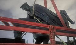 Gece Operasyonu İddiası: Gebze Belediyesi’ne Atatürk Heykeli Tepkisi