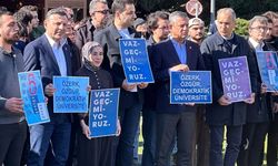 Boğaziçi Üniversitesi'nde Özgür Özel'e Yoğun İlgi: Akademisyenlerin Nöbetine Destek Verdi