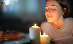 Mum Yakmak Beyni Nasıl Etkiliyor? Yeni Araştırmalar Çarpıcı Gerçekleri Ortaya Koydu