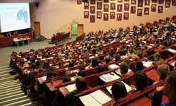 Üniversitede "Yoksulluk" Molası: 5 Yılda Yarım Milyona Yakın Öğrenci Kaydını Dondurdu!