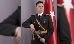 Kılıçlı Yemin Tartışmasında Yargı Kararı: Teğmen Deniz Demirtaş Görevine İade Edildi!