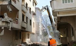 Büyükçekmece'de Dönüşüm Devam Ediyor; 5 Riskli Yapı Yıkıldı