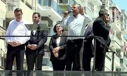 İzmir'de Gerilimli Miting: TOMA'lı Müdahale Sonrası Gündoğdu Meydanı'nda Sert Mesajlar