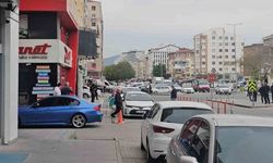 Malatya'da 5.6 Büyüklüğünde Deprem: Ortaokulda Yaşanan Panik Anları Kamerada!