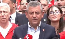 Özgür Özel’den Çarpıcı 19 Mayıs Özeleştirisi: "Ben Dahil Çok Yaşlıyız, Cumhuriyeti Gençlere Emanet Edeceğiz"