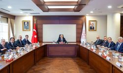 Siyasetteki 'Mutlak Butlan' Kararı Piyasaları Vurdu: Borsa Çakıldı, Ekonomi Yönetimi Teyakkuzda!