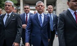 CHP’de Kurultay İçin İmzalar Teslim Edildi: 900’ü Aşkın Delege "Olağanüstü" Buluşma İstedi!