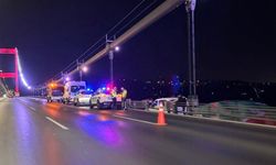 Fatih Sultan Mehmet Köprüsü’ne Amedspor Bayrağı Asıldı: Polis Çevrede Gece Boyunca Nöbet Tuttu!